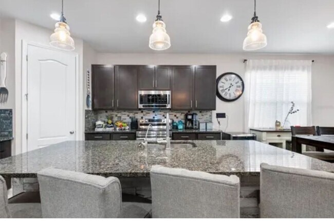 Building Photo - Four bedroom Two bath - Winter Haven
