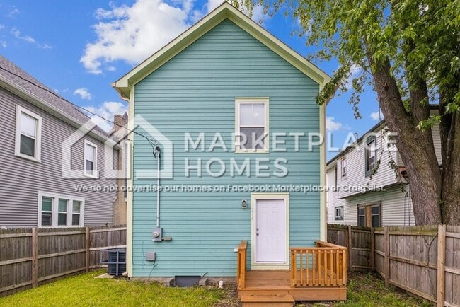 Building Photo - 216 Hendricks Pl