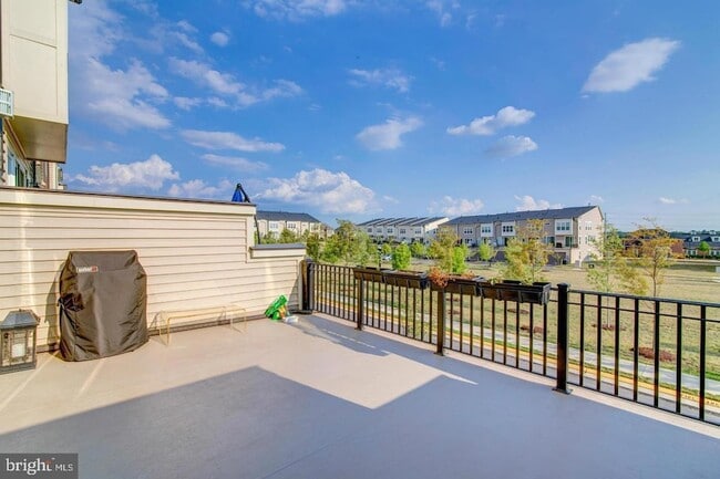 Building Photo - 42261 Riggins Ridge Terrace