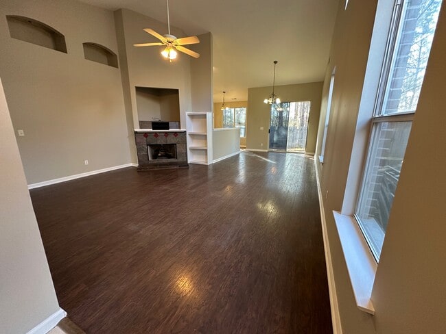 Building Photo - 108 Gardenside Dr