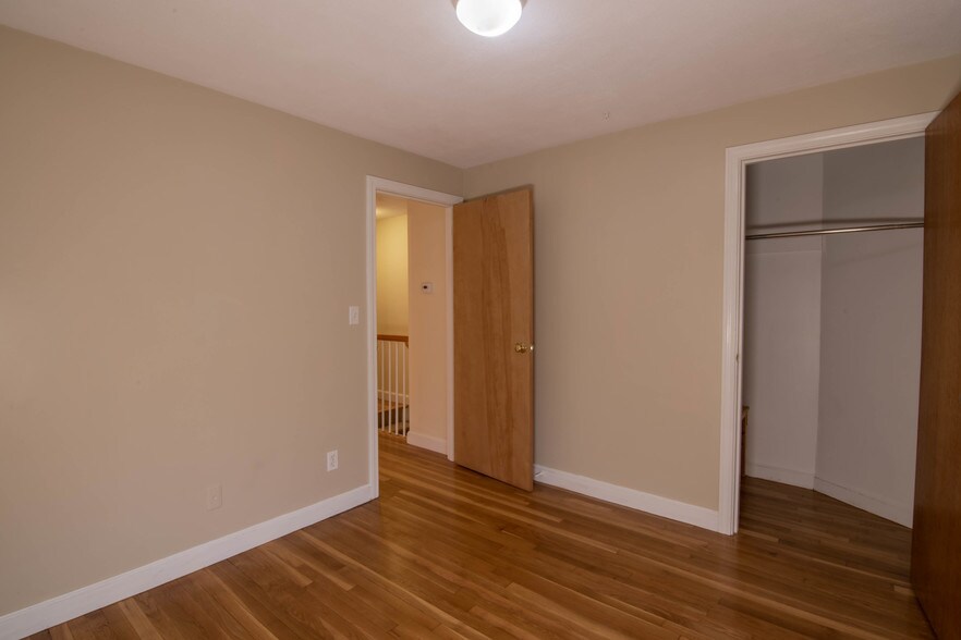 Third bedroom - 221 School St