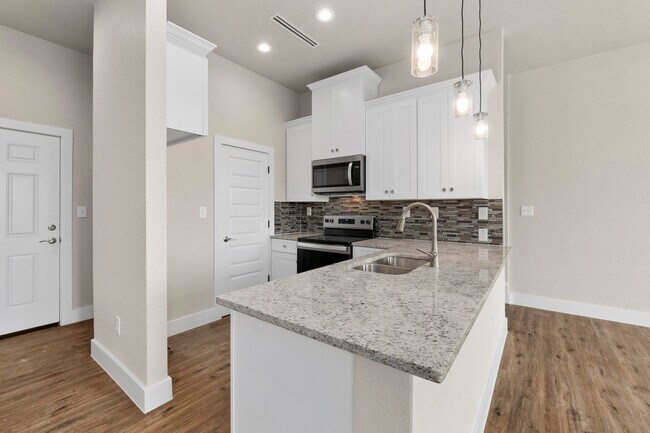 Building Photo - 119 Ave Ventana