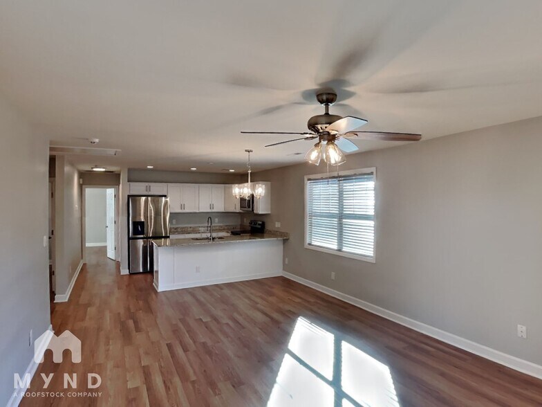 Building Photo - 1109 Old Charlotte Rd