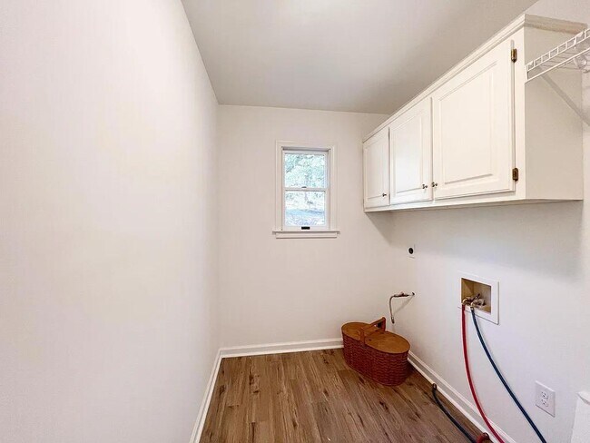 Building Photo - 12 Ginger Ln