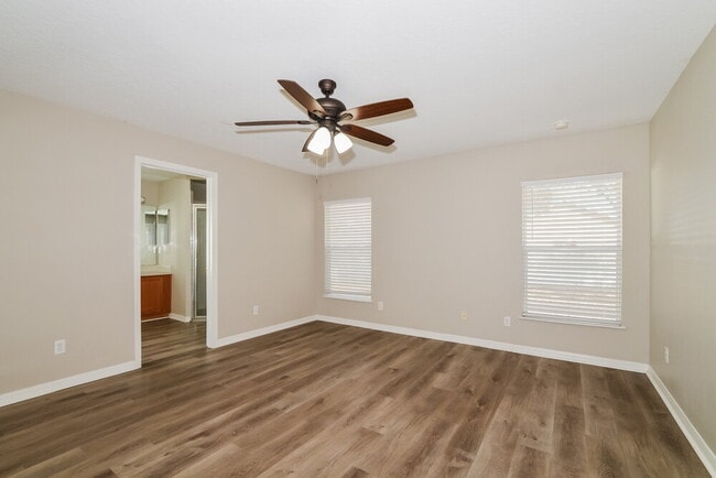 Building Photo - 4085 Waltham Forest Dr