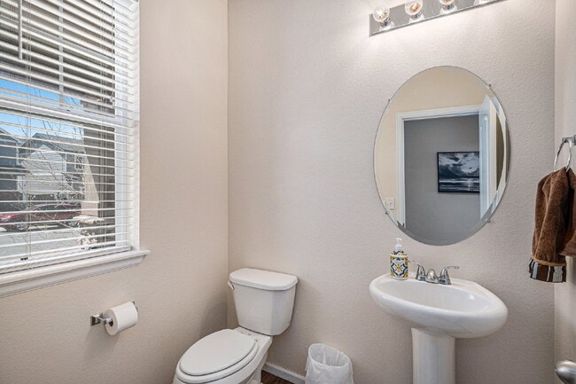 Building Photo - 7725 Sabino Ln