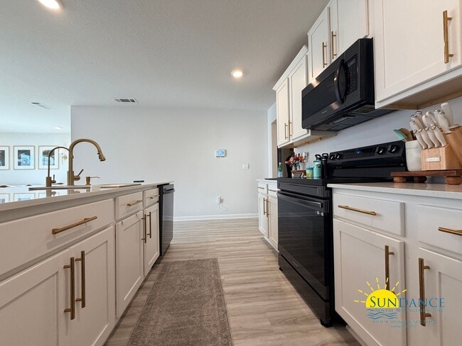 Building Photo - Spacious 4BR Patriot Ridge Home with Community Perks!