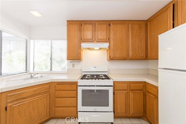 Building Photo - 2577 Plaza del Amo