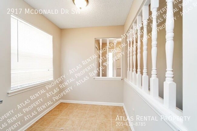 Building Photo - 2917 McDonald Dr SW