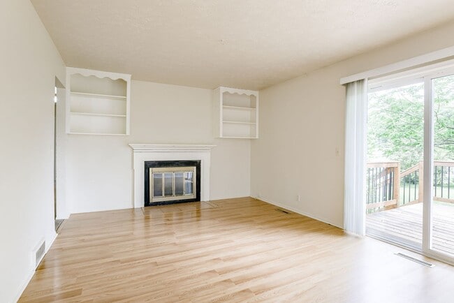Building Photo - Adorable home in Heart of Papillion