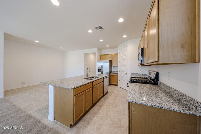 Building Photo - 25183 N 172nd Dr