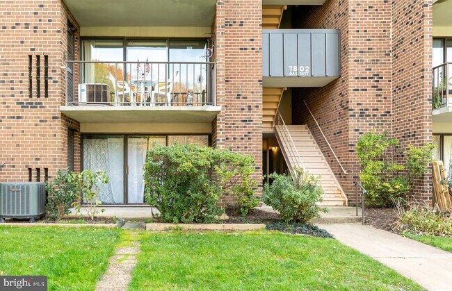 Building Photo - 7802 Dassett Ct