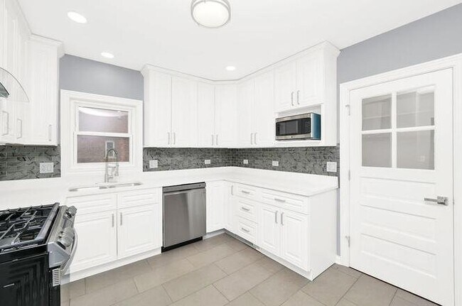 Building Photo - 1428 S 21st Ave