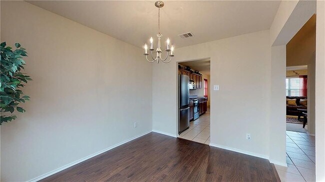 Building Photo - 9948 Southgate Dr