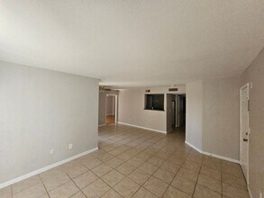 Building Photo - 8101 W Flamingo Rd