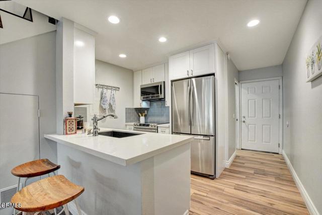 Building Photo - 385 E Surfside Dr