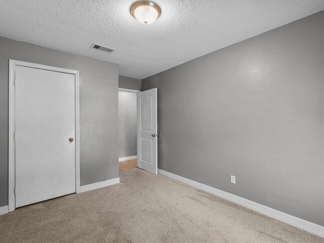 Building Photo - 11731 Flushing Meadows Dr