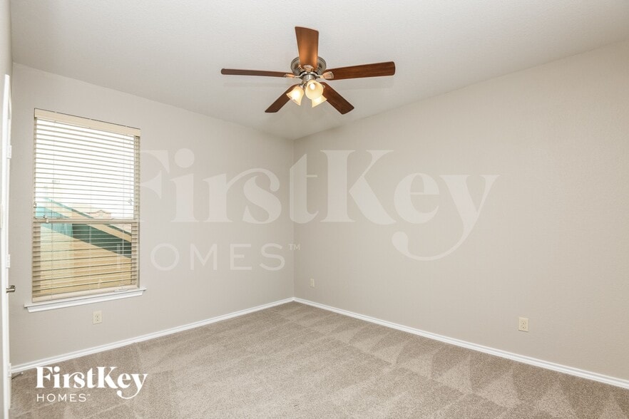 Building Photo - 3017 Beaver Creek Dr
