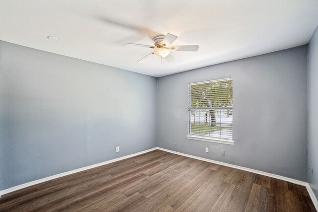 Building Photo - CHARMING HOME IN LOMA TERRACE