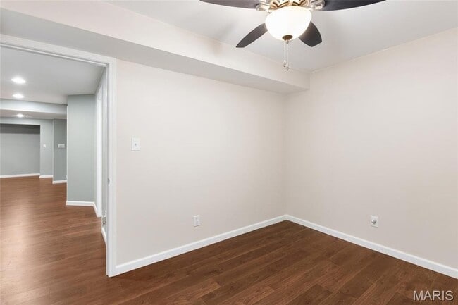 Building Photo - 209 Flint Brook Dr