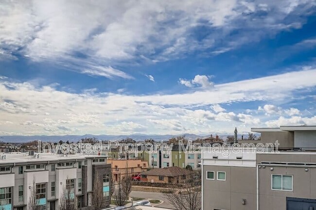 Building Photo - 2625 W 25th Ave