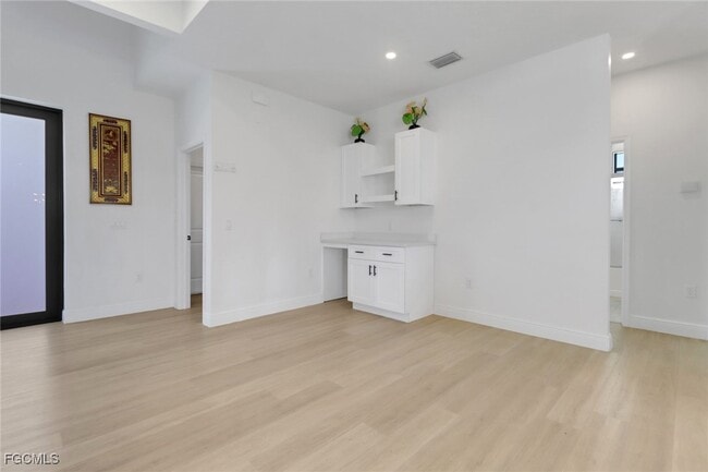 Building Photo - 3807 27th St SW