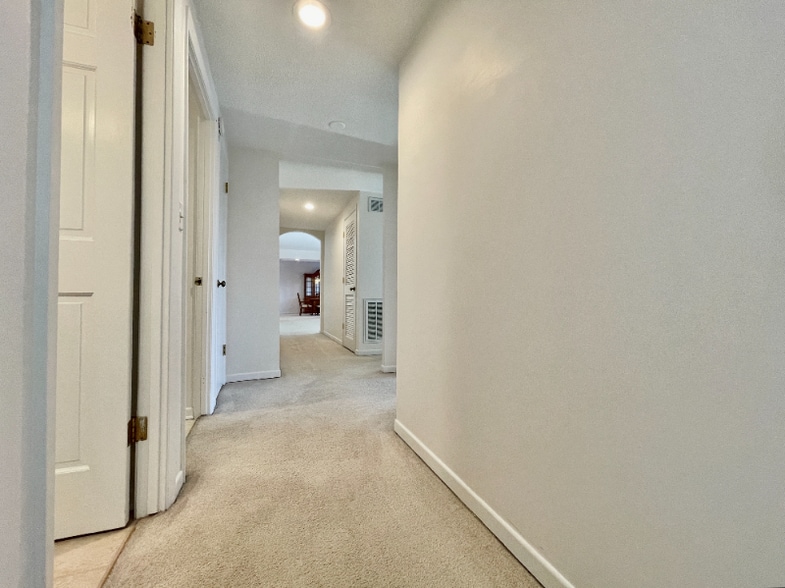 Building Photo - 12900 W Heiden Cir