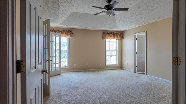Building Photo - 2760 Rusticwood Dr SW