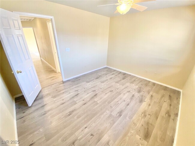 Building Photo - 8482 Canvas Vest Ct