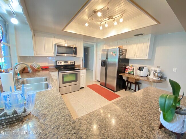 Building Photo - 2668 Bernice Ct