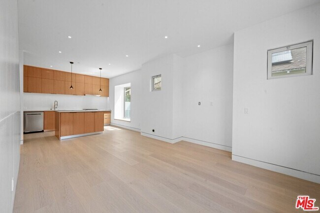 Building Photo - 1227 23rd St