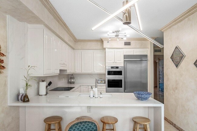Building Photo - 3720 S Ocean Blvd
