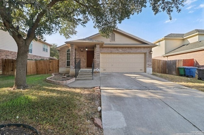 Primary Photo - 4119 Chinkapin Oak