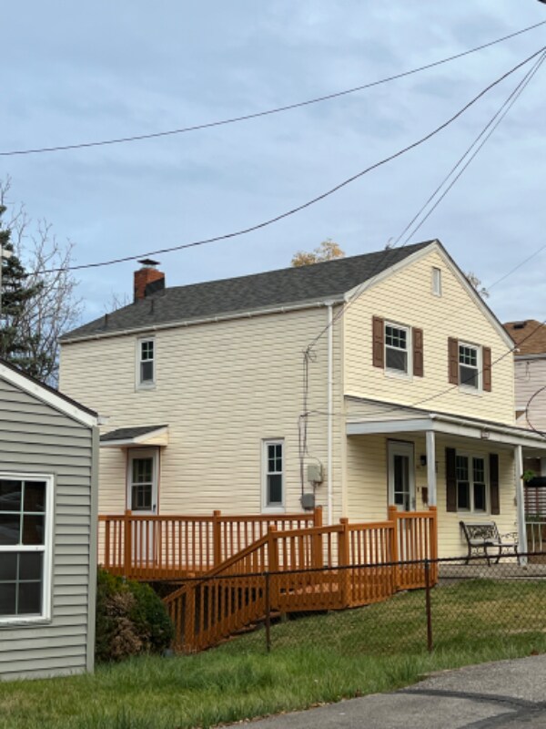 Building Photo - 706 Hestor Dr