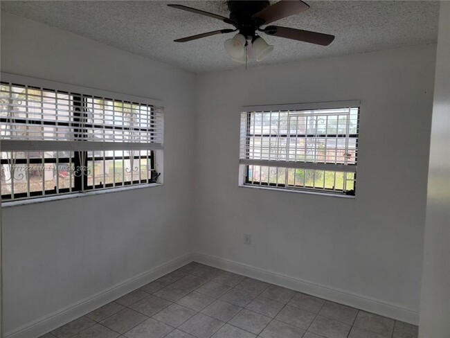 Building Photo - 3 bedroom in Miami Gardens FL 33056