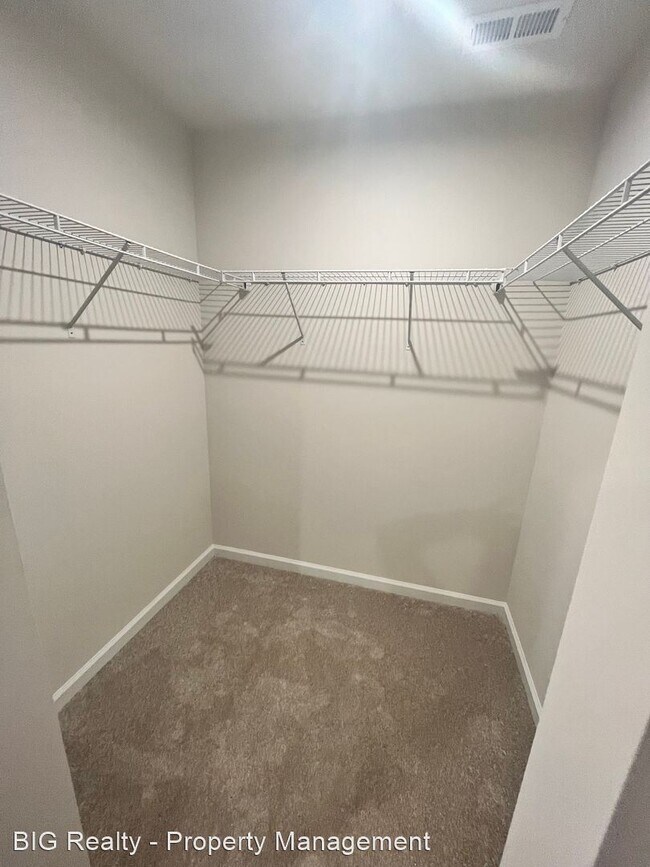 Building Photo - 3 br, 2 bath House - 104 Van Fleet Circle