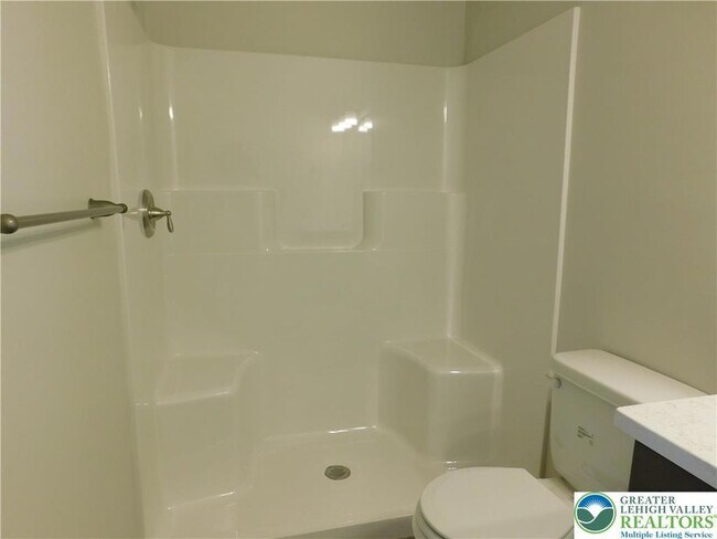 Building Photo - 326 E Frankford St