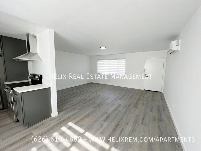 Building Photo - 1313 Huntington Dr