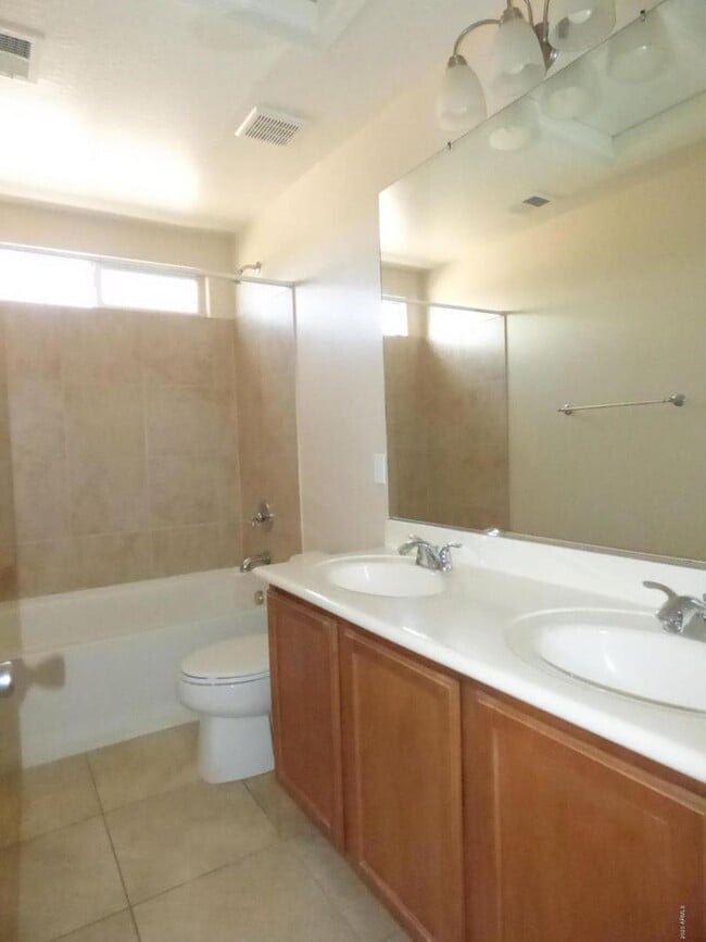 Building Photo - Great home for the money and size in Wadde...