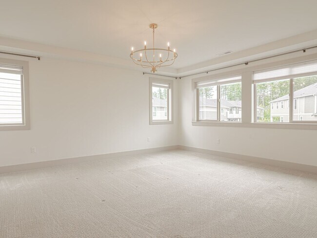 Building Photo - Stunning Ten Trails Home for Rent! 5 bedro...