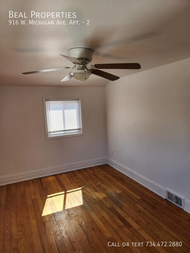 Building Photo - 916 W Michigan Ave