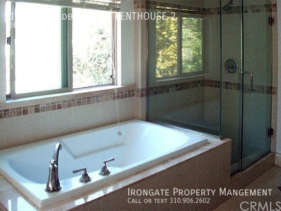 Building Photo - 10640 Woodbridge St