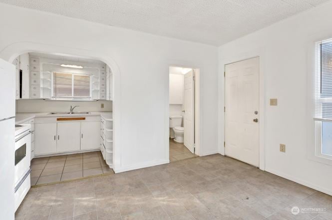 Building Photo - 606 E Orange Ave