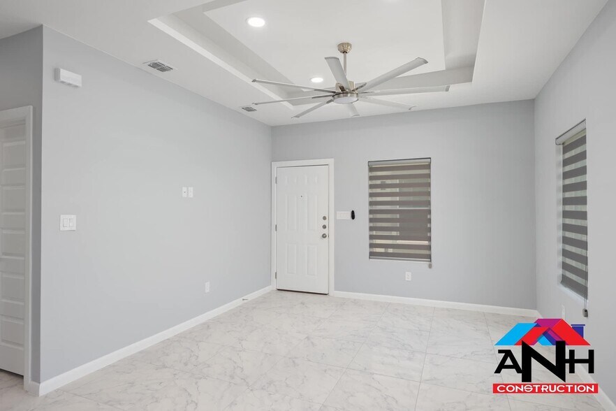 Building Photo - 1025 N Blair Ave