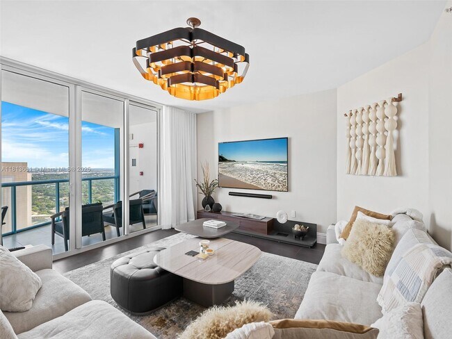 Building Photo - 333 Las Olas Way