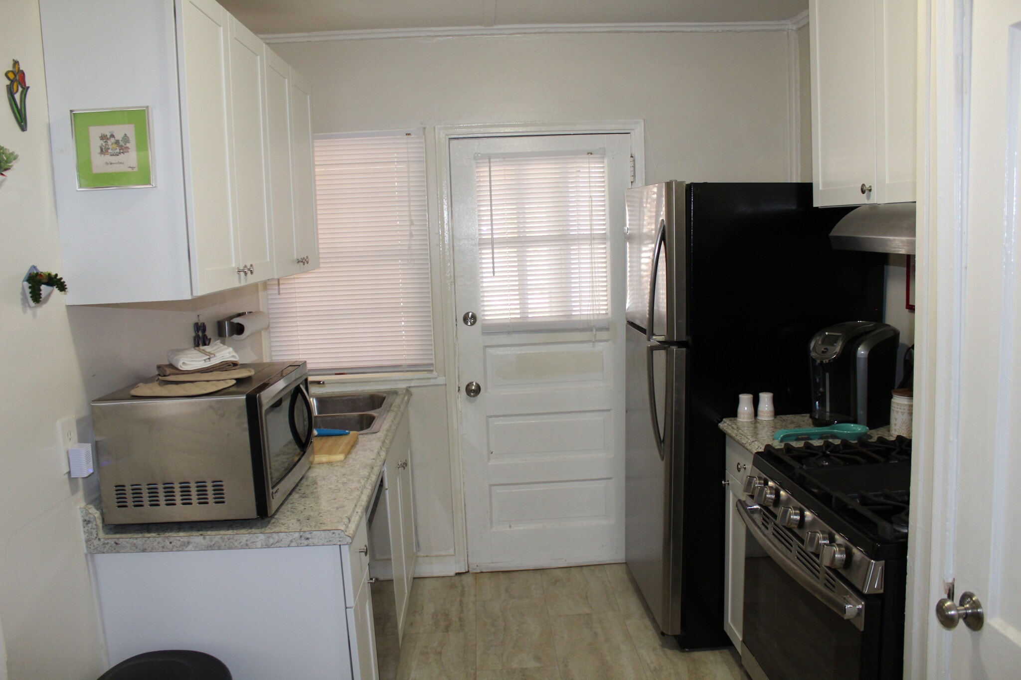 Stainless steel appliances - 242 Victory Dr SE