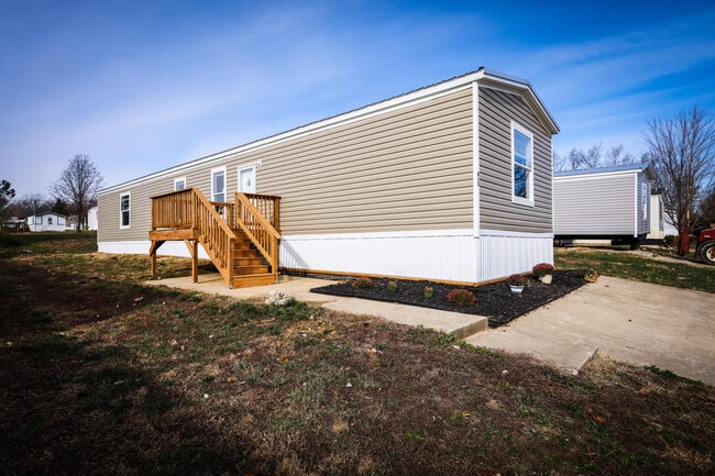 Building Photo - 415 Hillsdale Rd