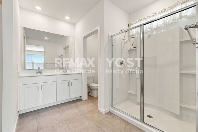 Building Photo - 2689 E Santa Ynez Dr
