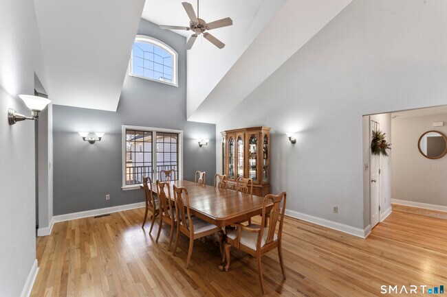 Building Photo - 7 Lower County Rd