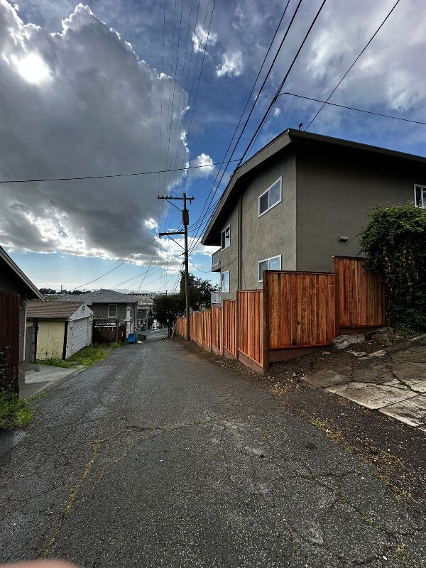 Building Photo - 611 Virginia St